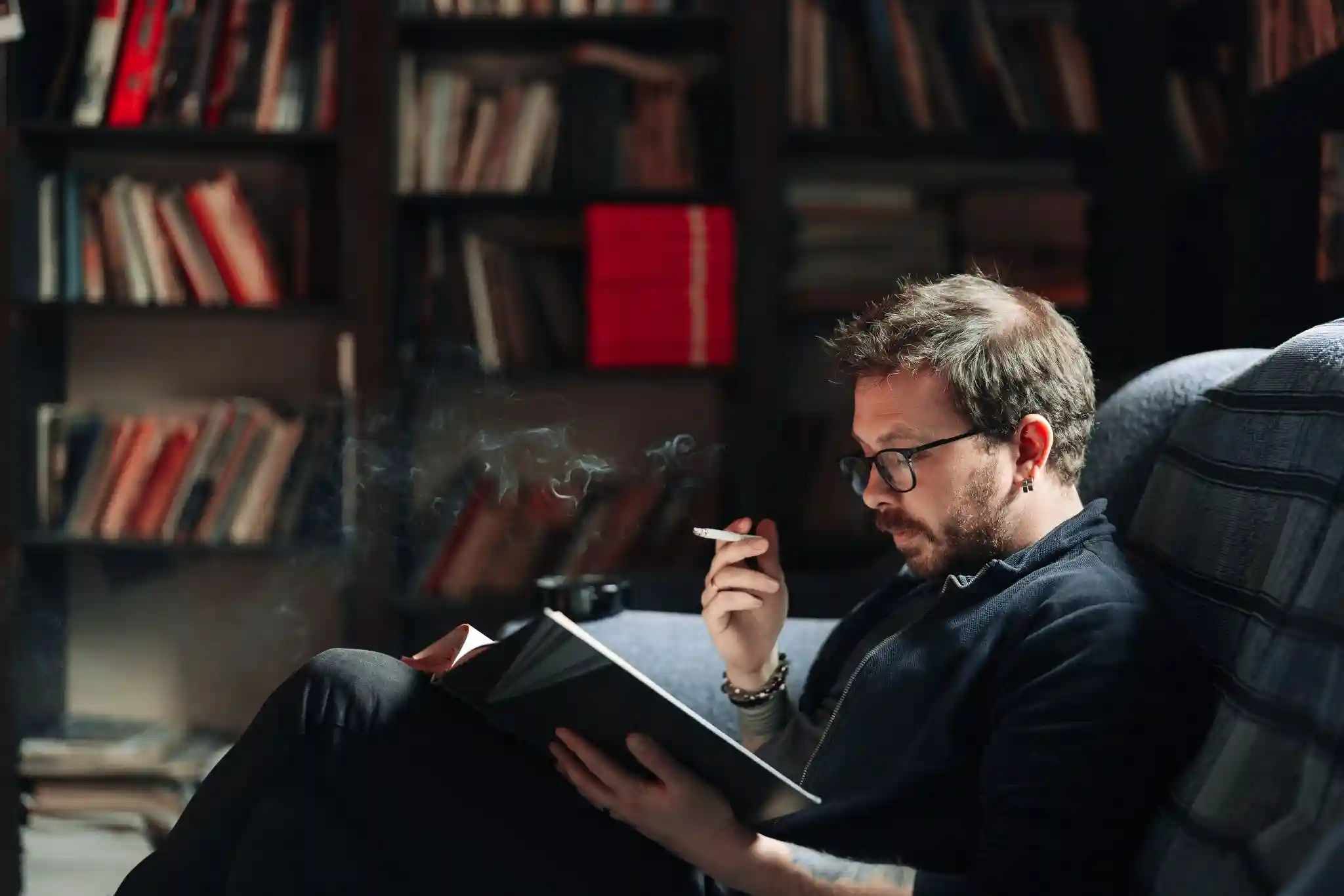 Top Literaturkritik: Analyse zeitgenössischer Werke